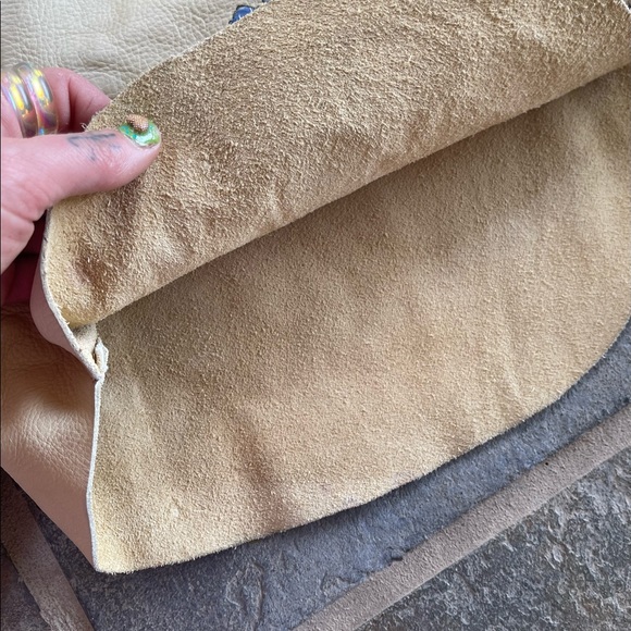 Vintage white leather hand painted shorts - Picture 6 of 9